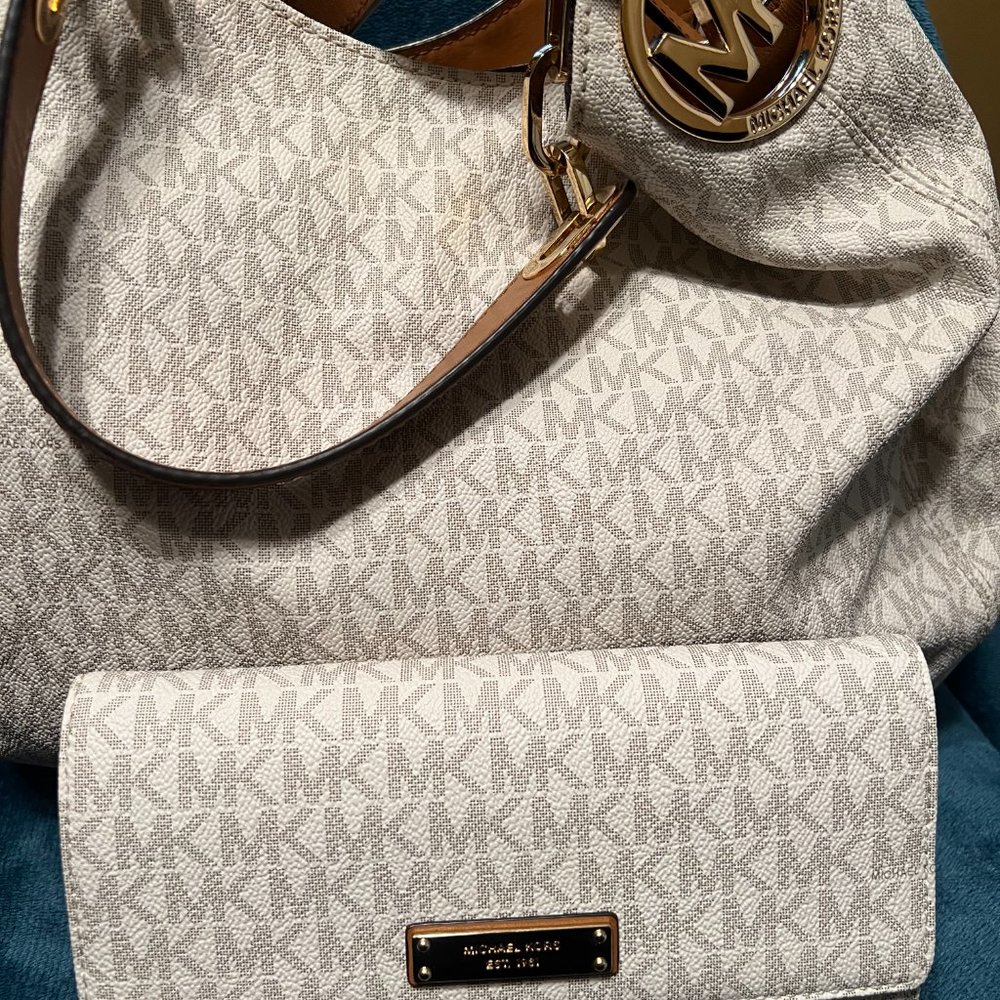 Michael Kors Purse and matching wallet